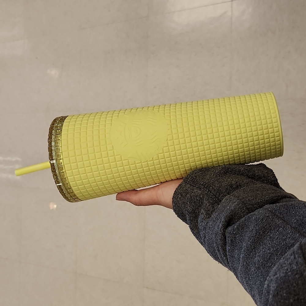 Yellow starbucks stumbler